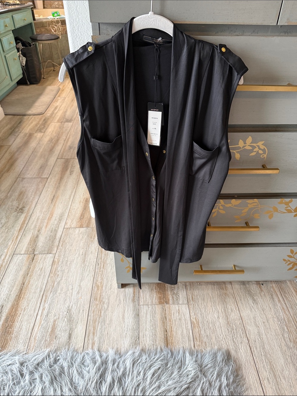 Sleeveless Open-Front Black Blouse Vest with Gold-Tone Buttons
